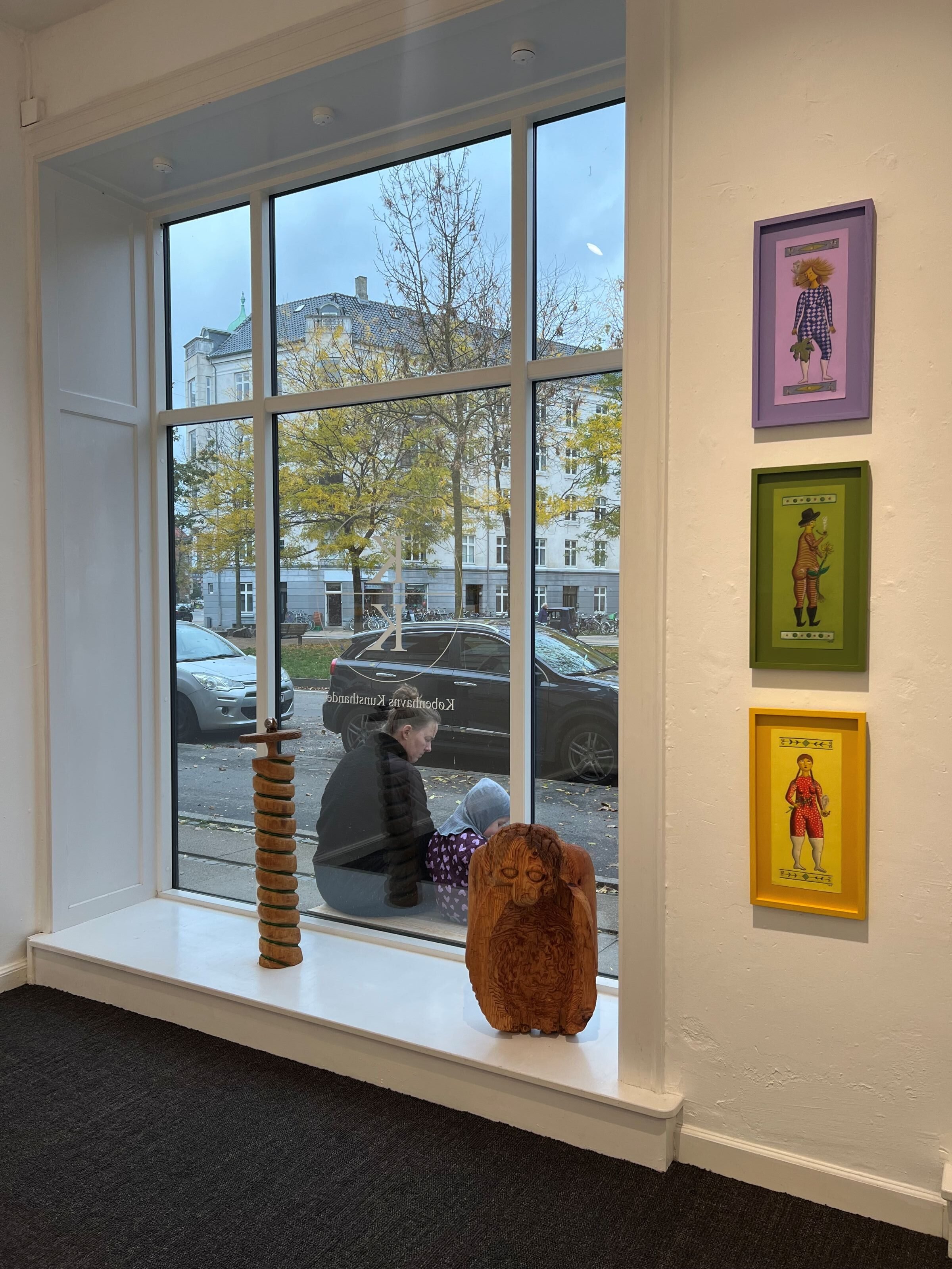 Mette Rasmussen udstilling Vrangagtige billeder på Københavns Kunsthandel, 2025. Installationsfoto: Københavns Kunsthandel