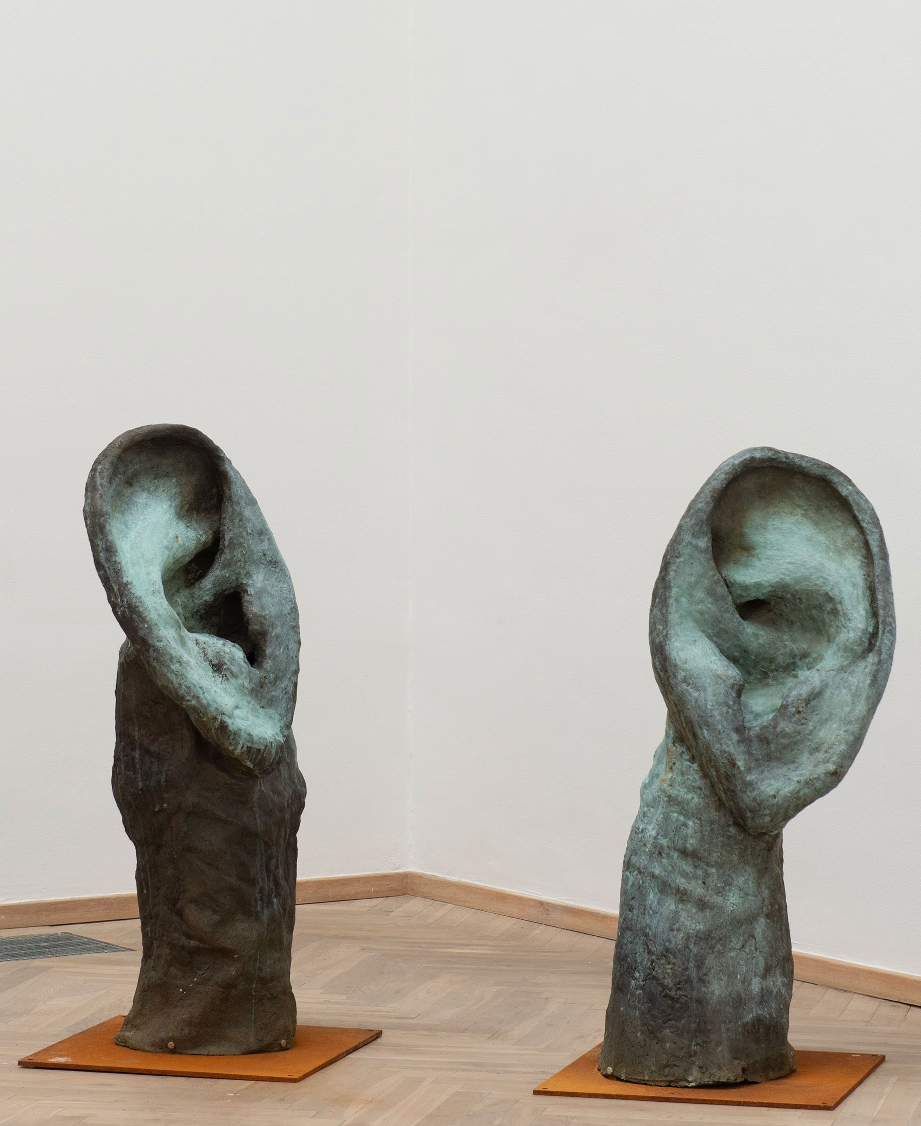 Ragnhild May: In One Ear and out the Other /Lend an Ear, 2023. Foto: Jakob Storm