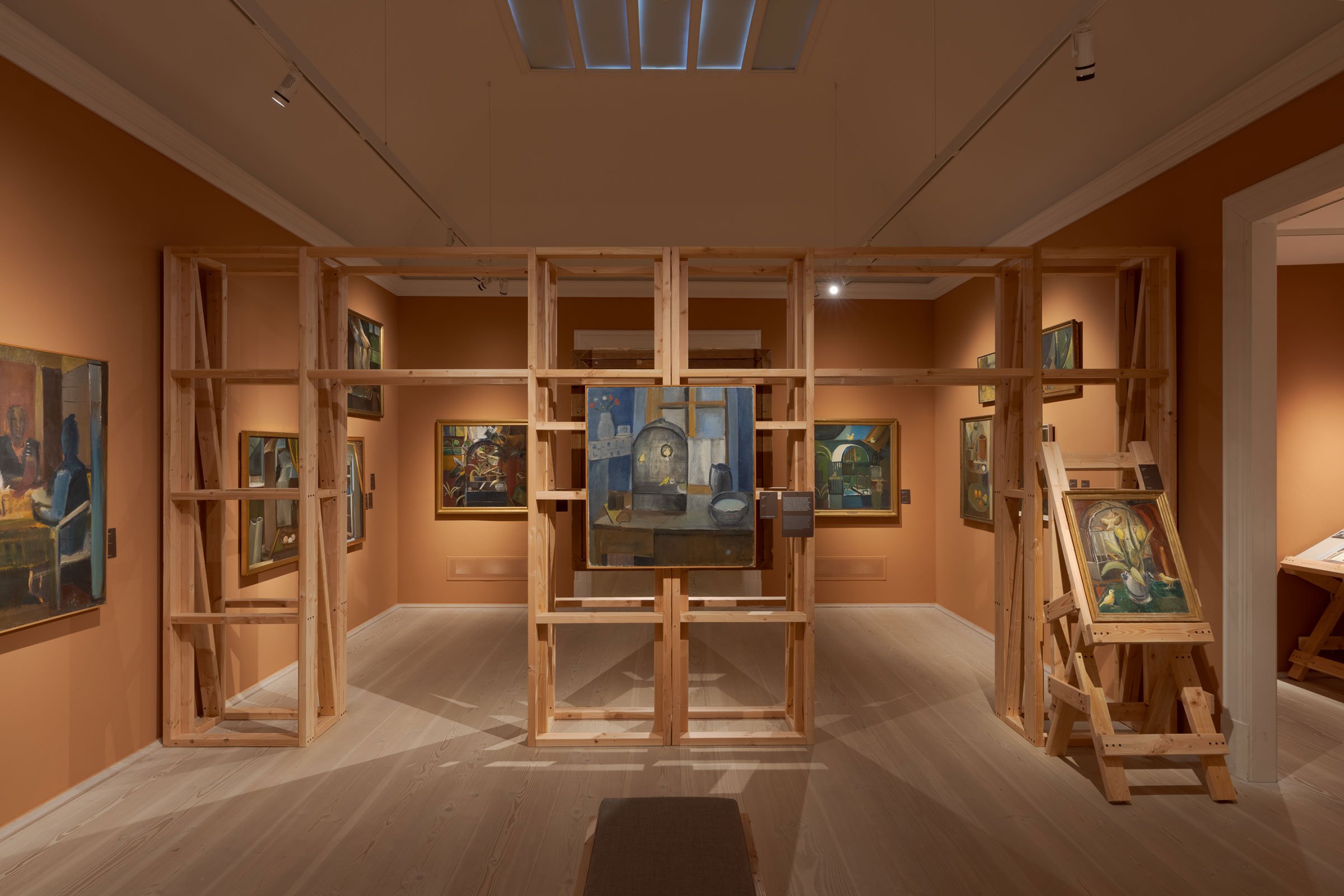 View fra udstillingen <i>Ebba Carstensen: At male ud af hovedet</i>. Foto: David Stjernholm