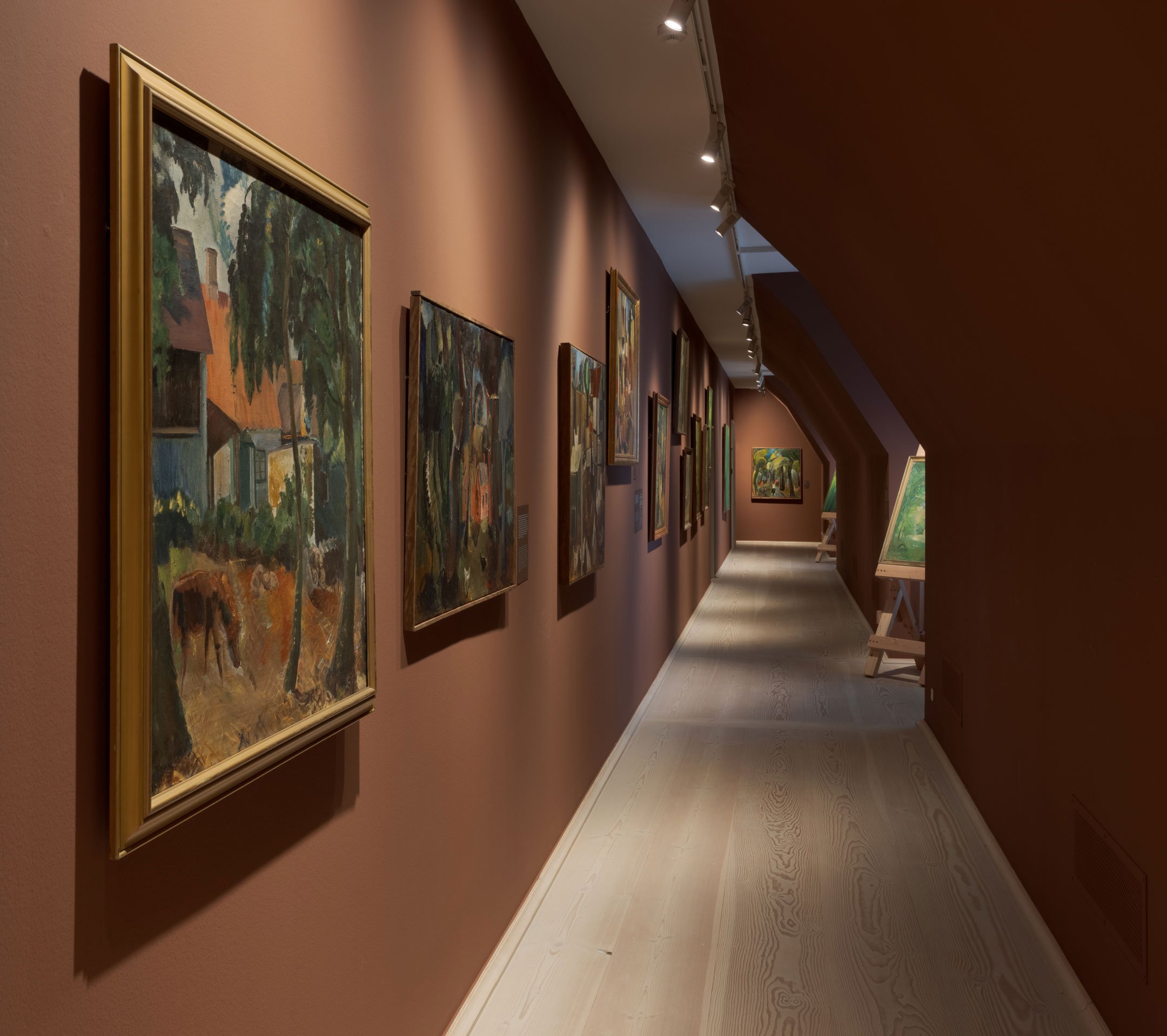 View fra udstillingen <i>Ebba Carstensen: At male ud af hovedet</i>. Foto: David Stjernholm