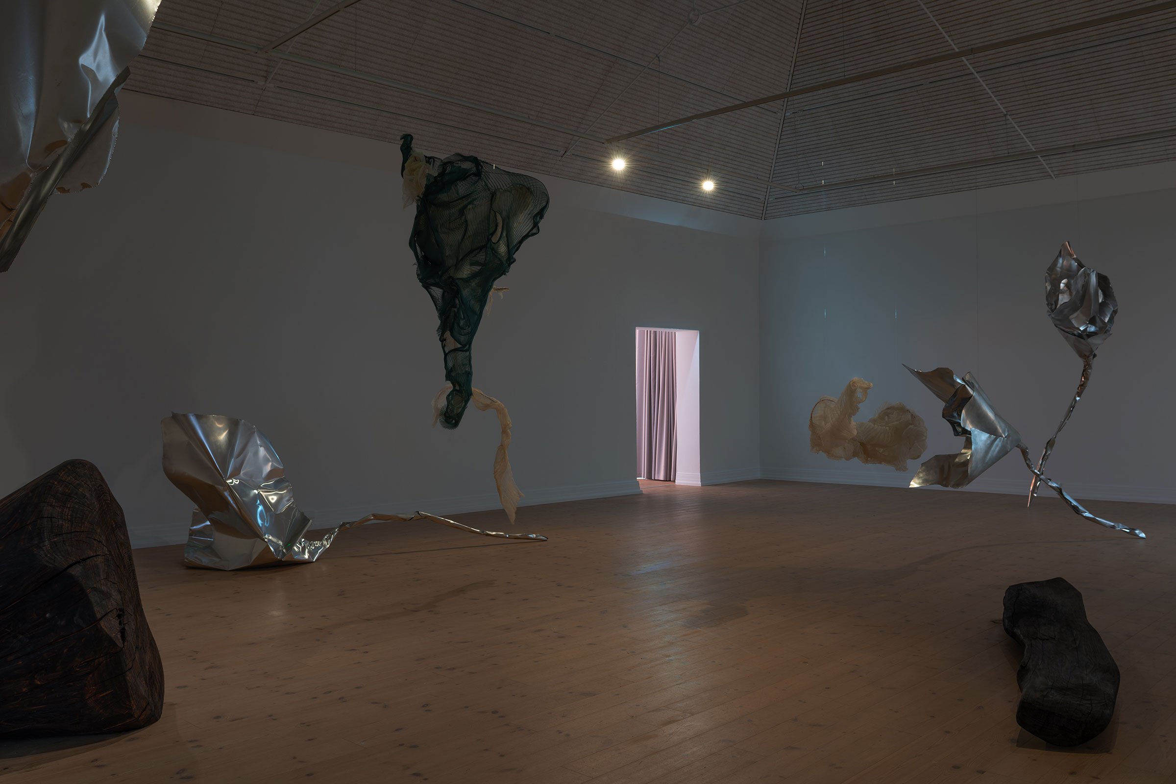 View fra udstillingen Searching Through the Dark and the Light. Foto: Jacob Friis Holm Nielsen.