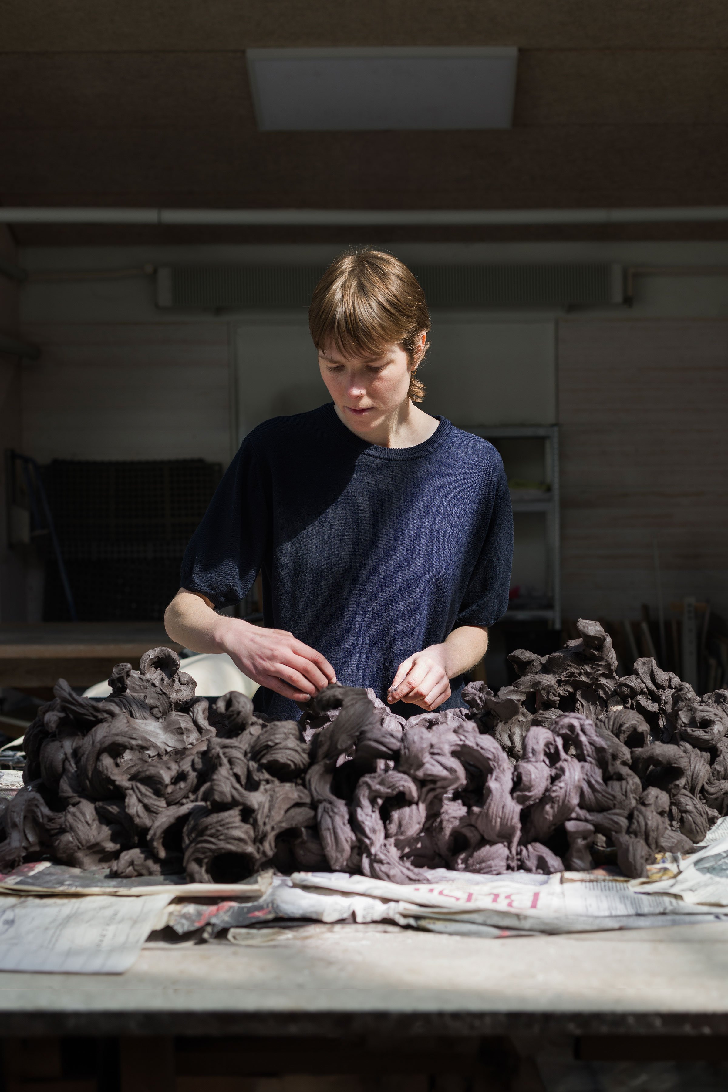 I værkstedet med Anne Søgaard Frandsen. Foto: I do art / Spinderihallerne.