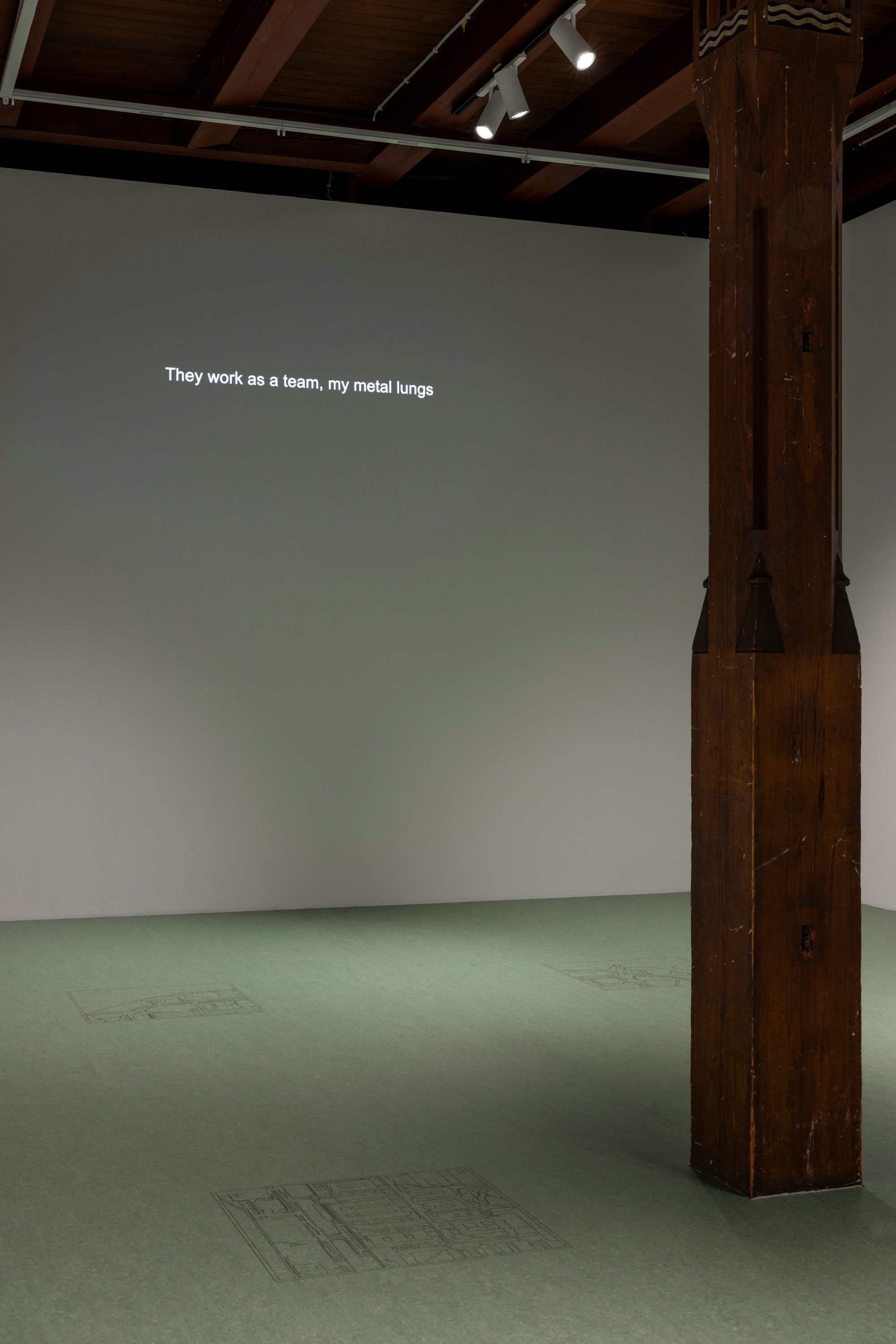 View fra udstillingen <i>Rest and Routine – Duet for Sanatorium and Modern Hospital</i>. Foto: Mads Holm.