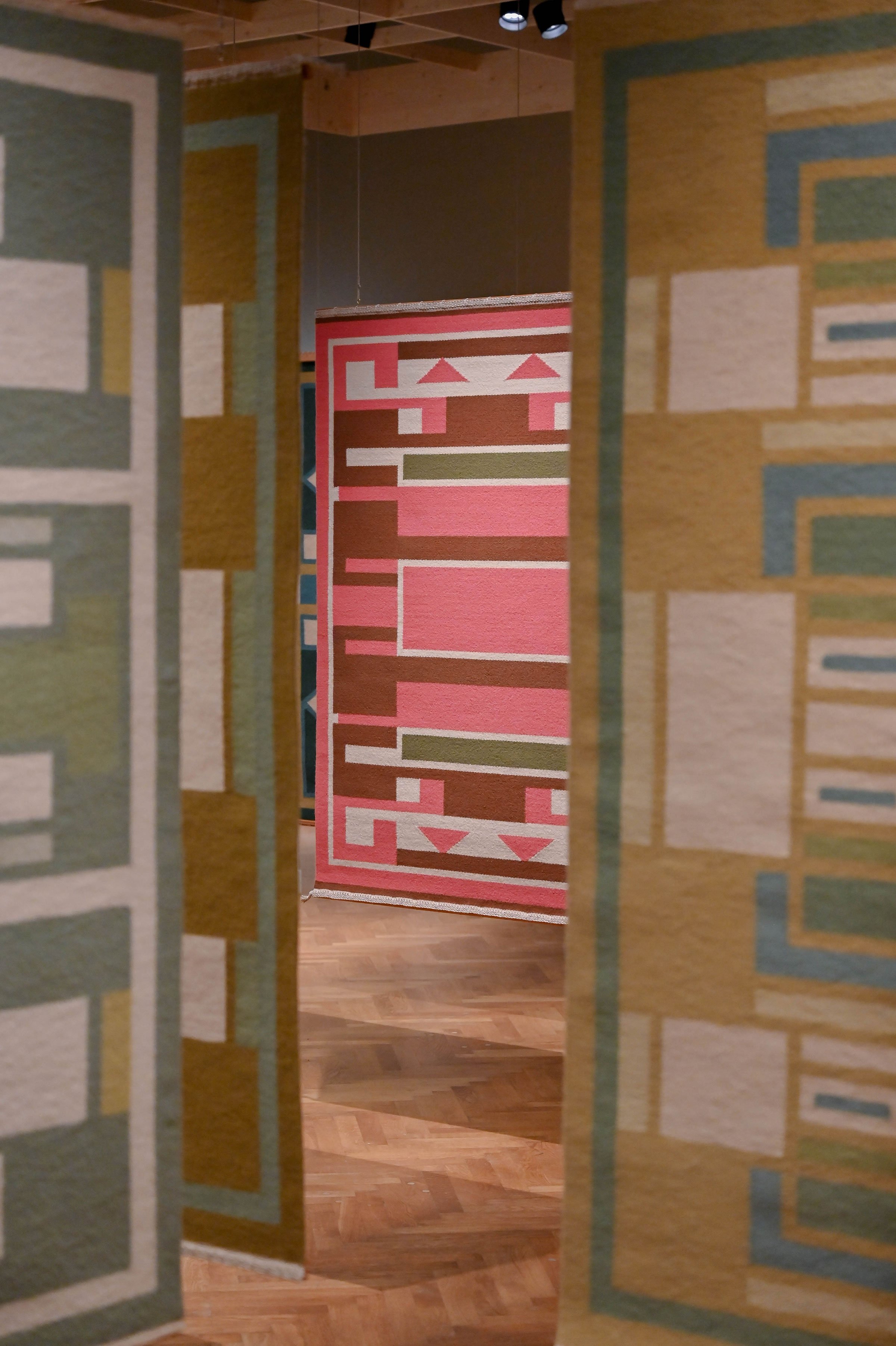 Installationsview fra udstillingen <i>Anna Thommesen: Vævninger</i>. Foto: SMK.