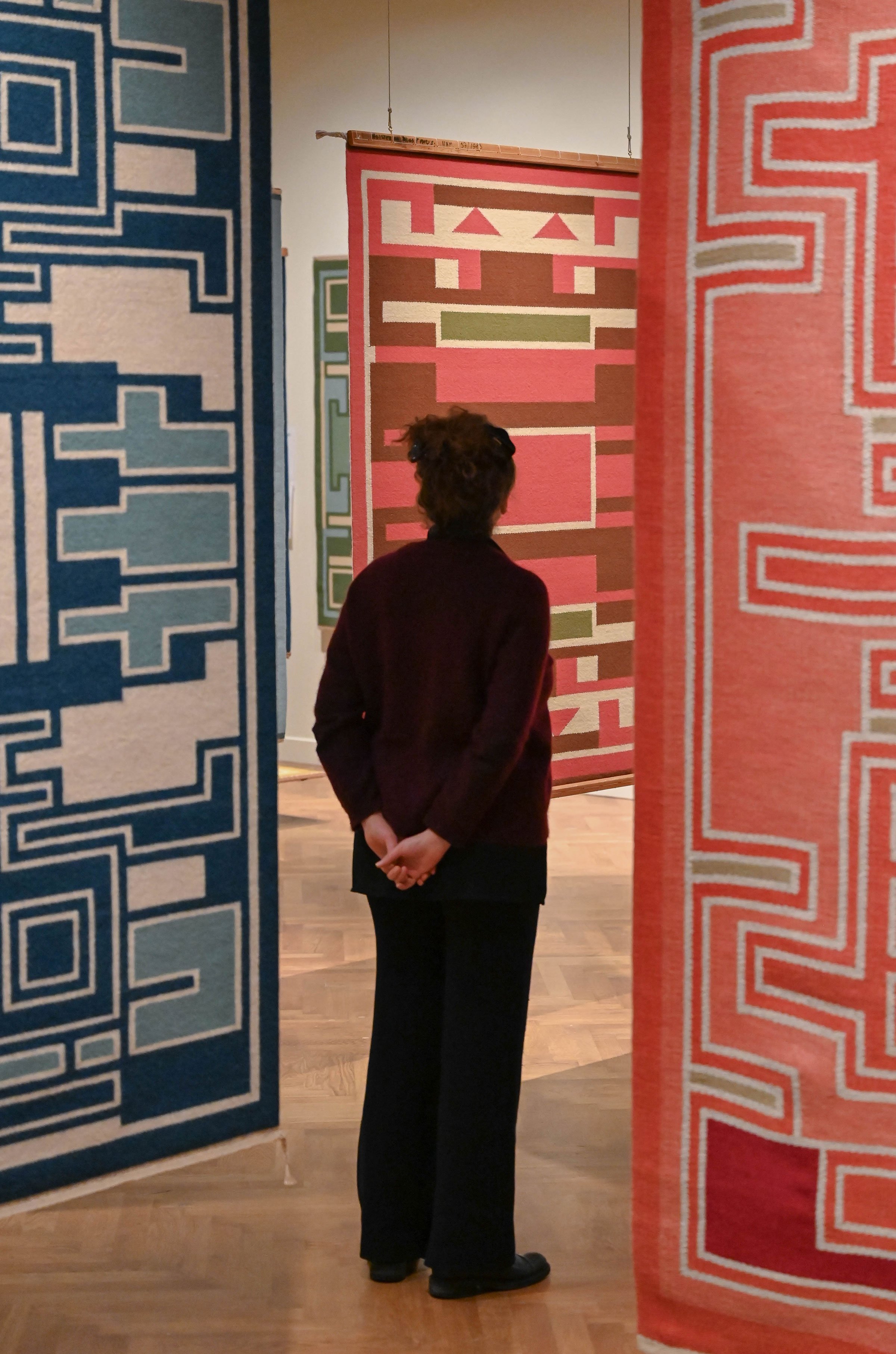 Installationsview fra udstillingen <i>Anna Thommesen: Vævninger</i>. Foto: SMK.