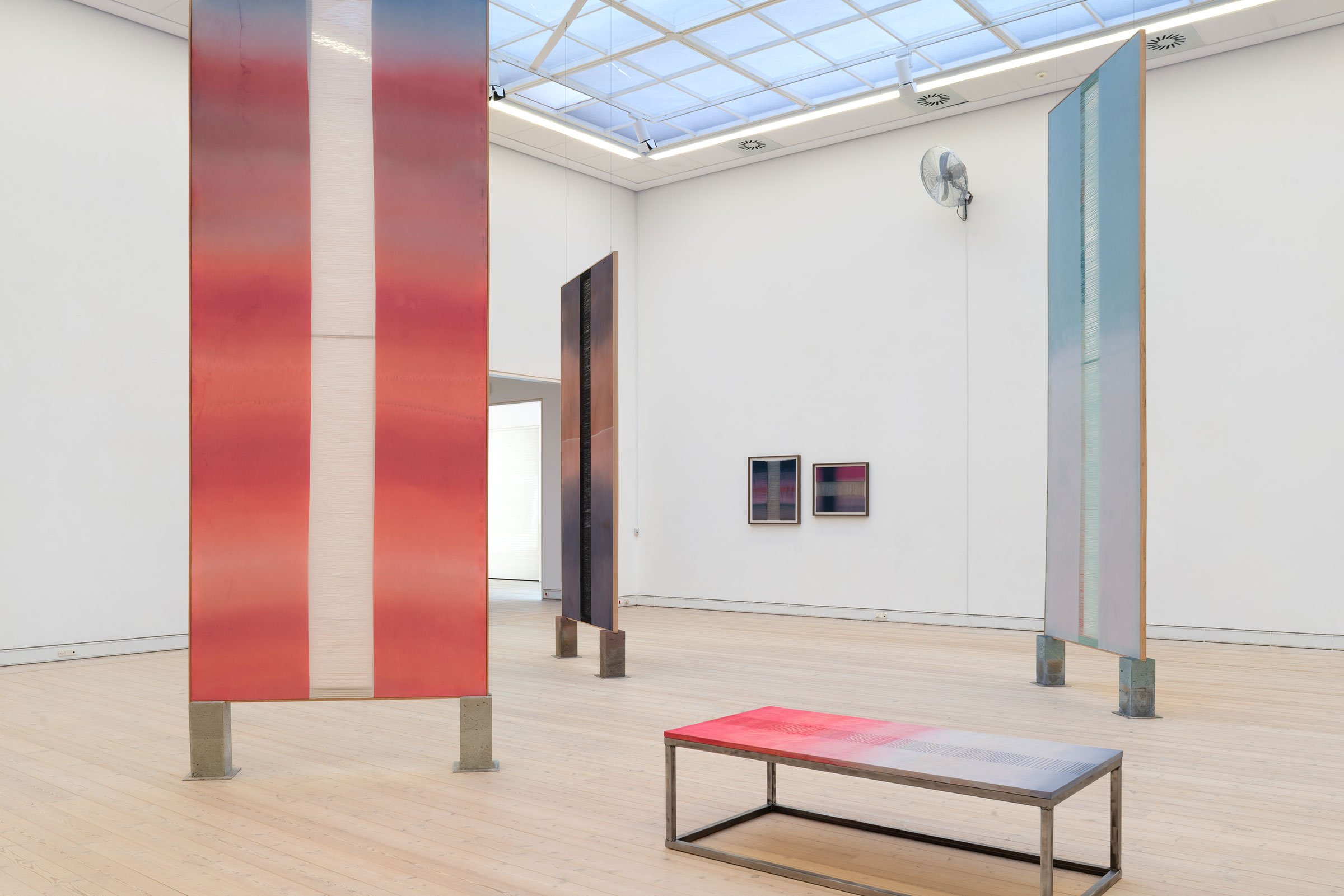 View fra udstillingen <i>Stream of Strings</i> af Martha Skou. Foto: Jacob Friis-Holm.