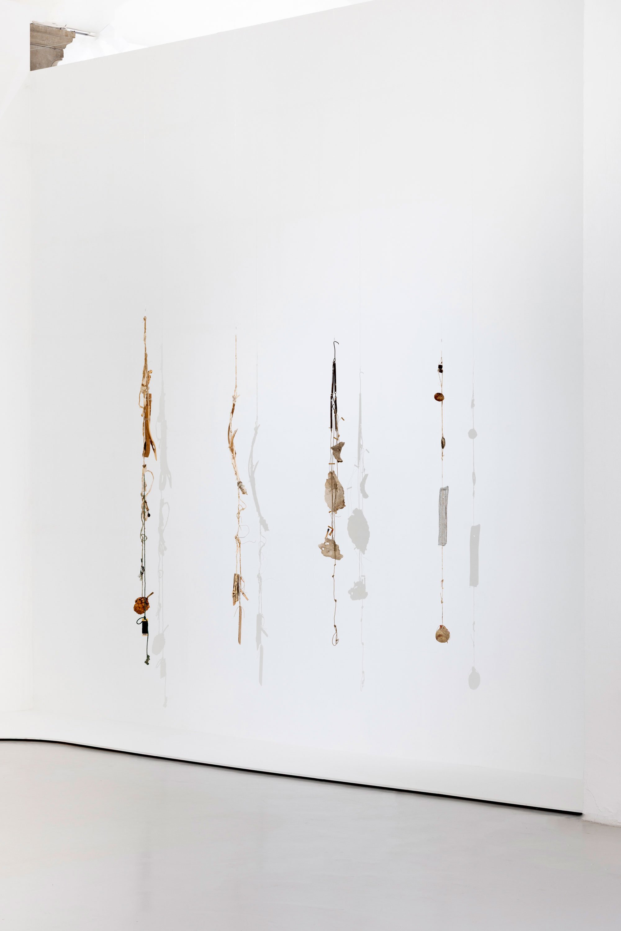 View fra udstillingen <i>Alison Knowles: Retrospektiv 1960-2022</i>. Foto: Mads Holm.