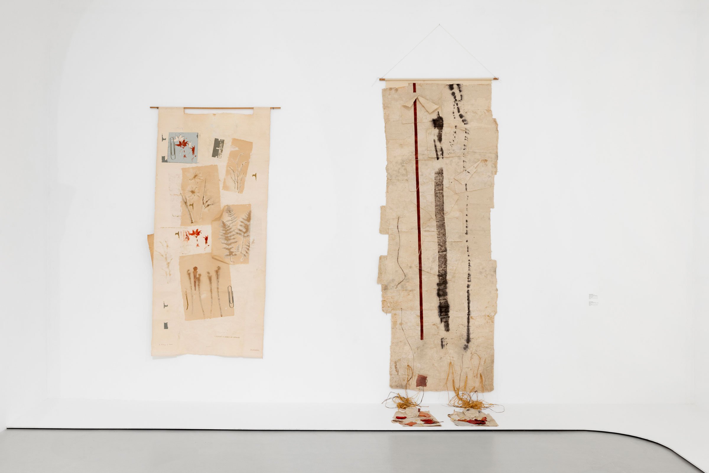 View fra udstillingen <i>Alison Knowles: Retrospektiv 1960-2022</i>. Foto: Mads Holm.