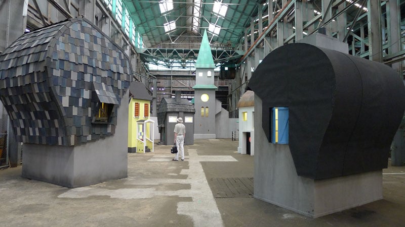 Randi & Katrine: <i>The Village</i>. Sydney Biennalen 2014. Foto: Sebastian Kriete