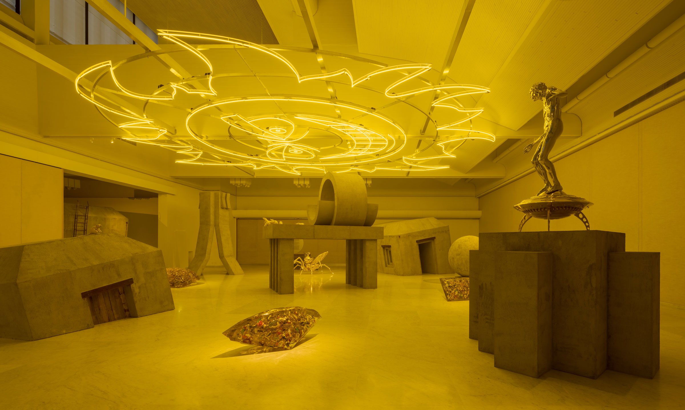 Esben Weile Kjær: Installationsbillede med lysværket <i>Sun!</i> fra udstillingen <i>Solar System</i> på Kunsten i Aalborg. Foto: David Stjernholm