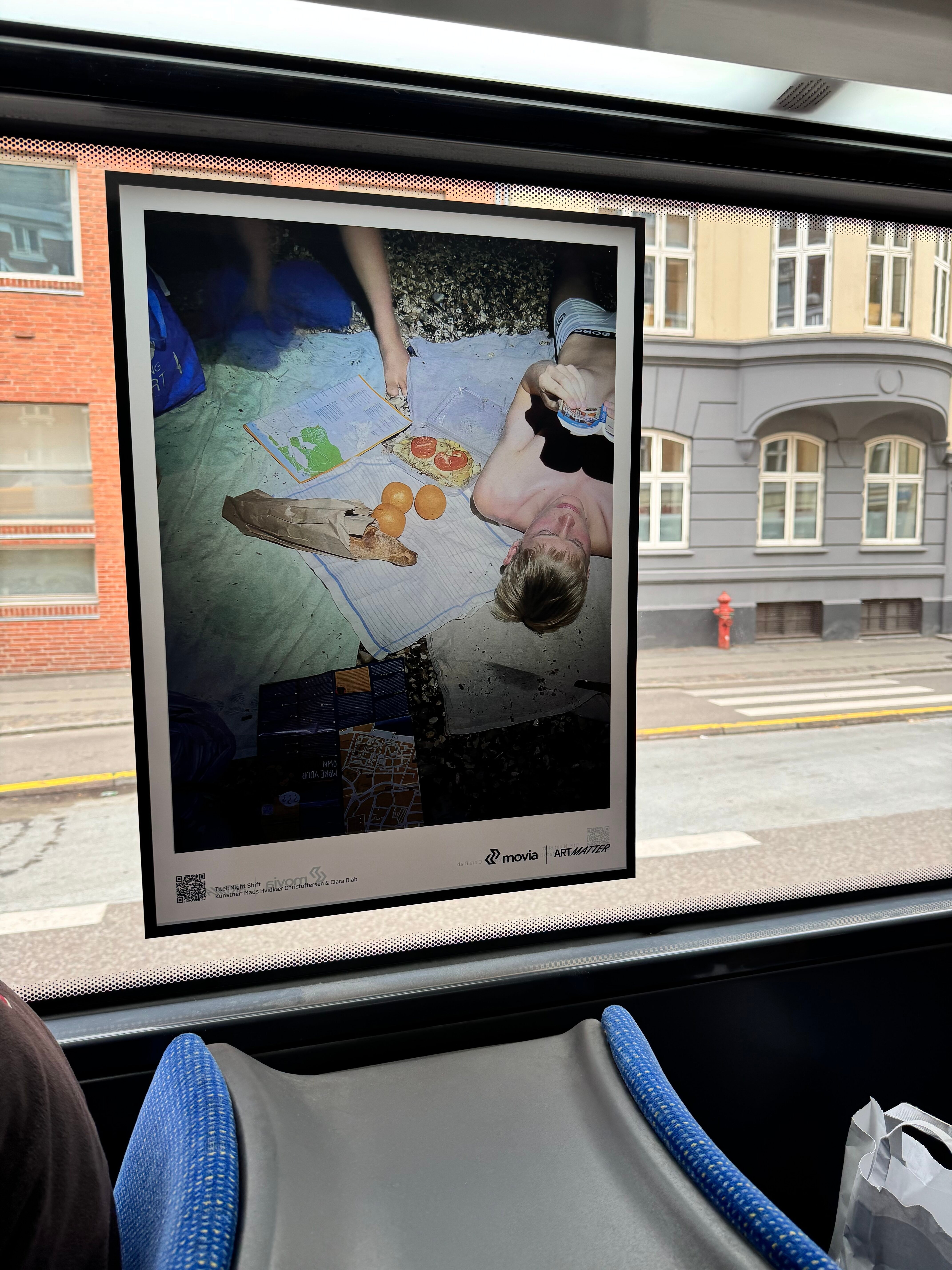 Instrallationsview, Kunst på farten, Night Shift, Mads Hvidkær Christoffersen og Clara Diab, 2026. Foto: Jan Falk Borup.