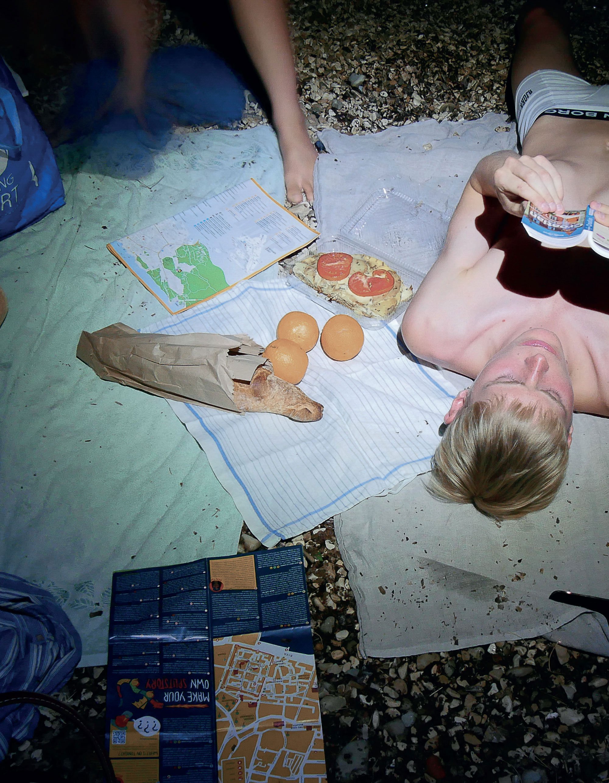 Mads Hvidkær Christoffersen og Clara Diab, <i>Night-Shift</i>, 2025. 10x15cm. Foto. Foto: Mads Hvidkær Christoffersen.
