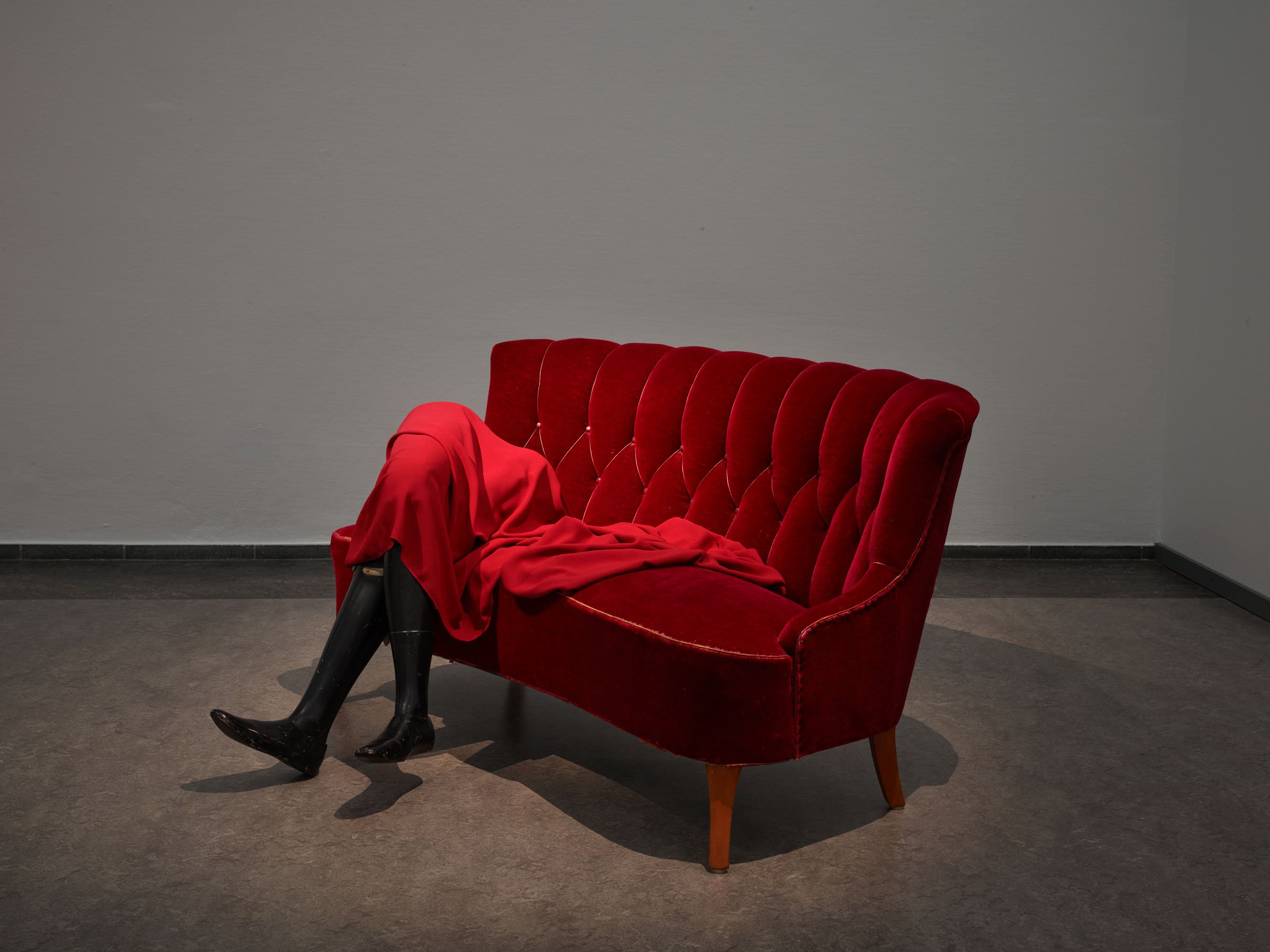 View fra udstillingen <i>Let's Talk About the Baby</i> af Nina Saunders. Foto: Kirstine Mengel.
