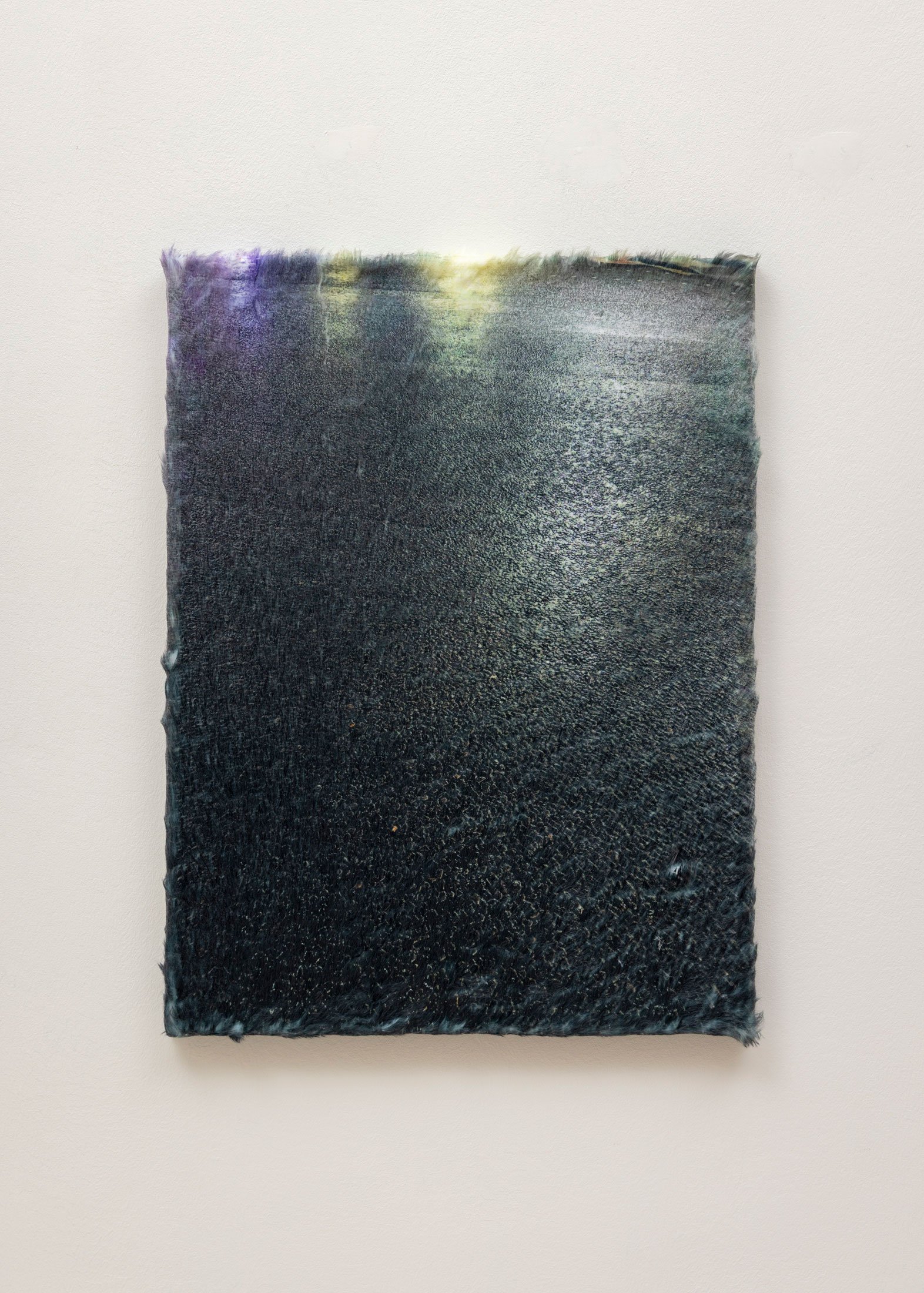 Keith Farquhar, Untitled (road surface, night), ORTHUNGA, 2026. Foto: Malle Madsen.