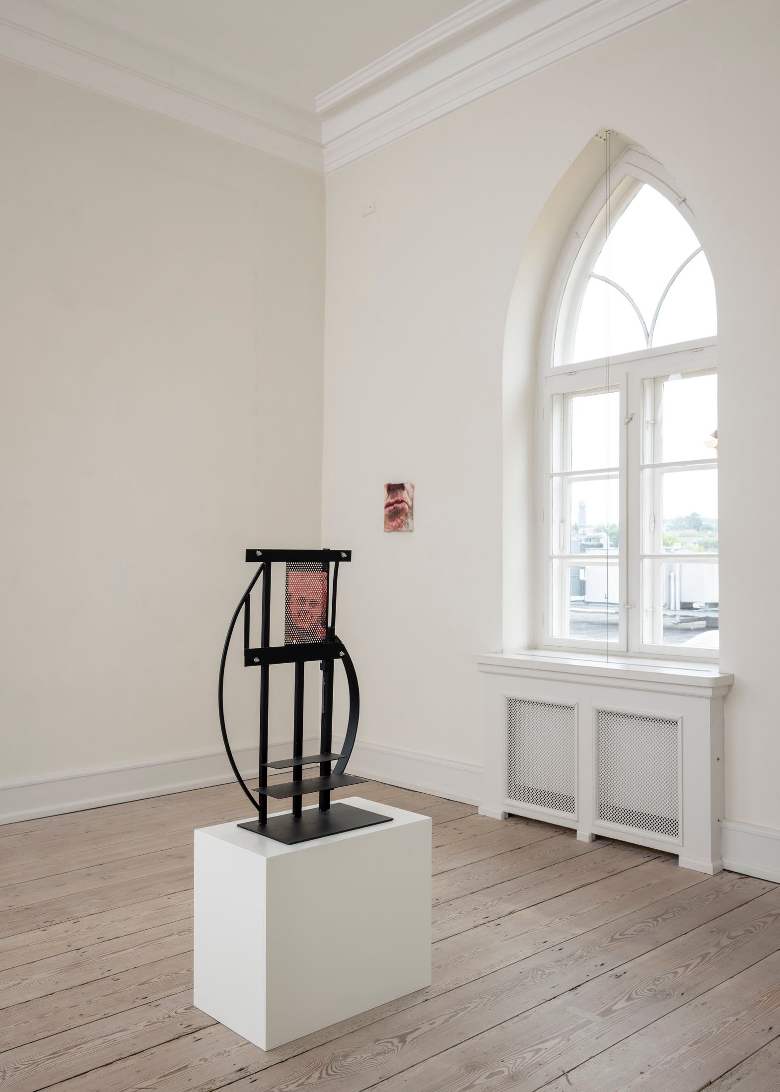 FOR NOW. Installationsview, ORTHUNGA, 2026. Foto: Malle Madsen.