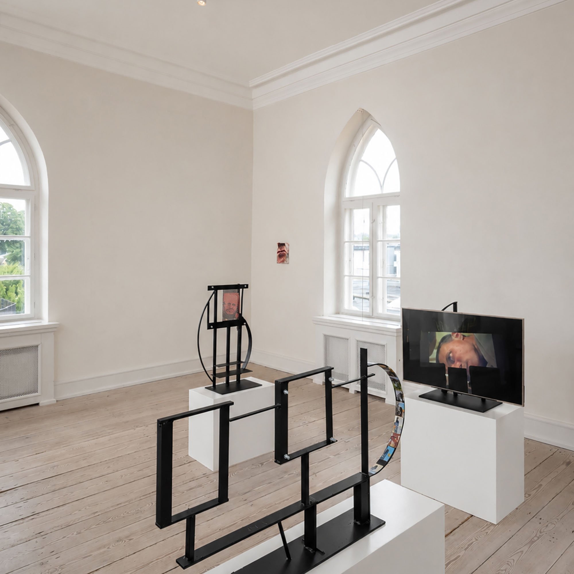 FOR NOW. Installationsview, ORTHUNGA, 2026. Foto: Malle Madsen.