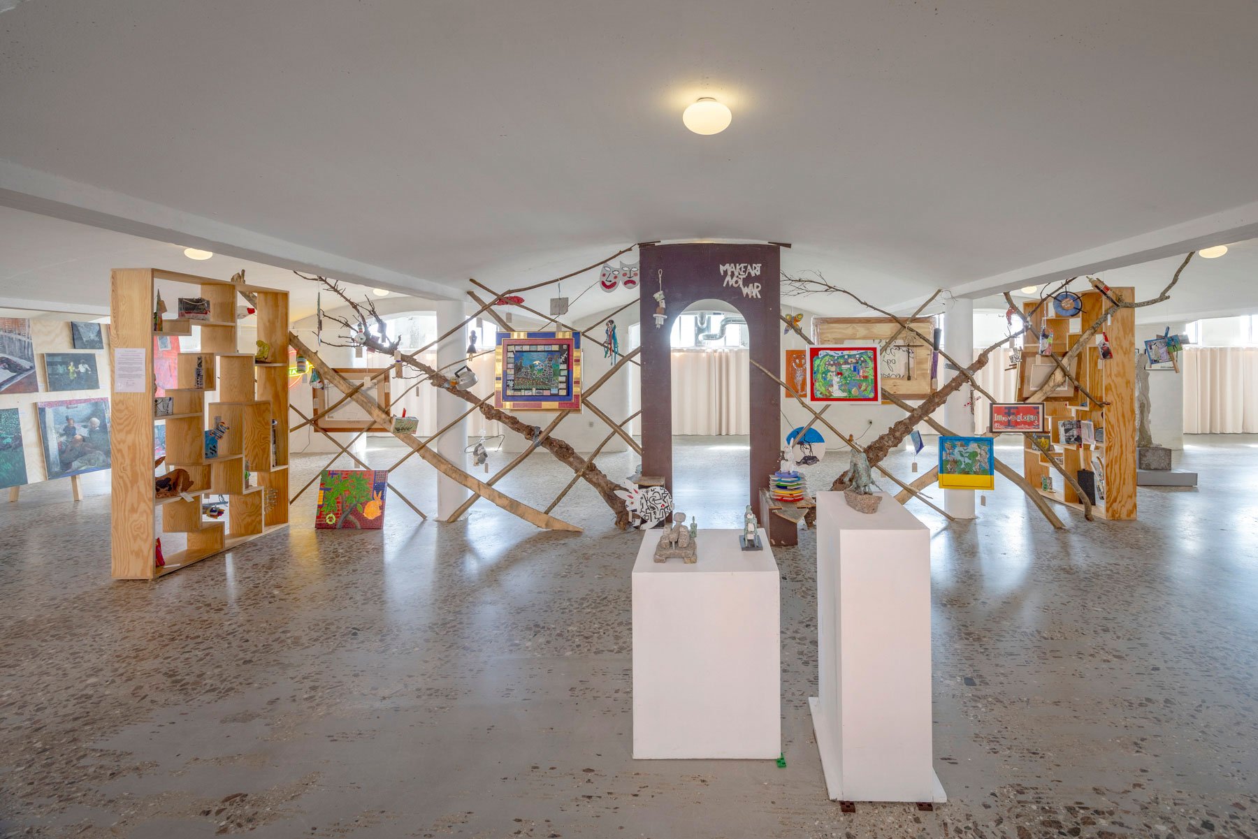 Installationsview, Fri Havn, Corner, 2026. Foto: Malle Madsen.