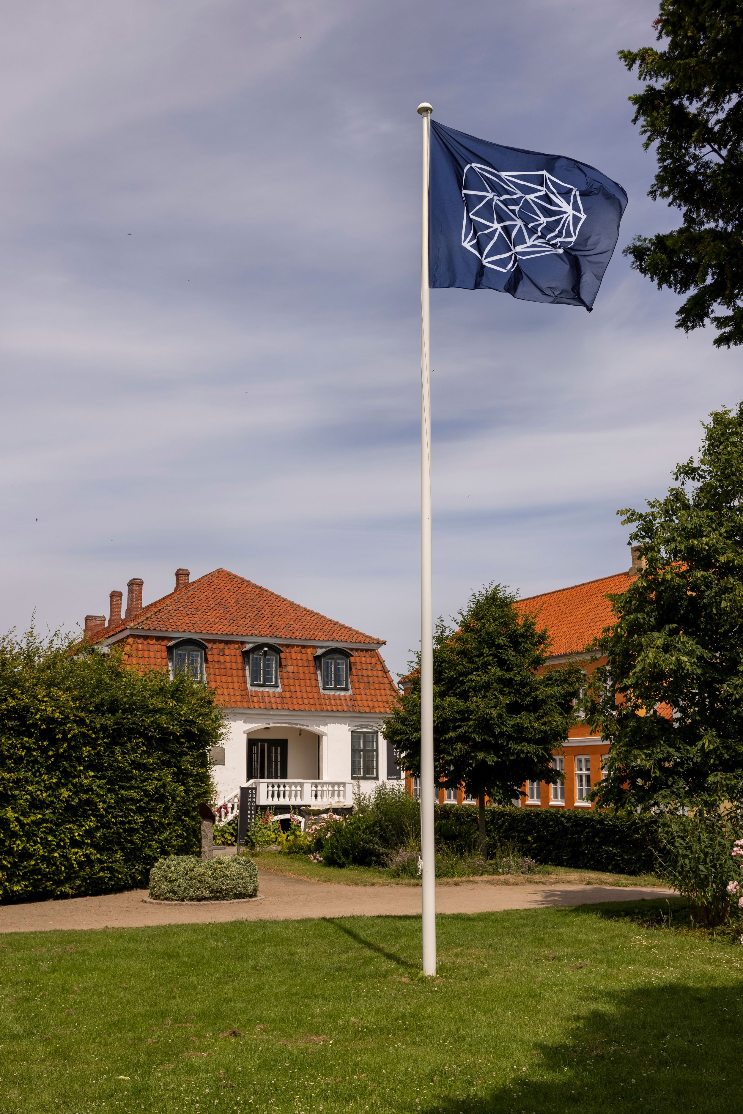 Nils Elvebakk Skalegård,Struktur & teknologi, flagværk, Kunsthal Kongegaarden, 2026. Foto: Jan Søndergaard.