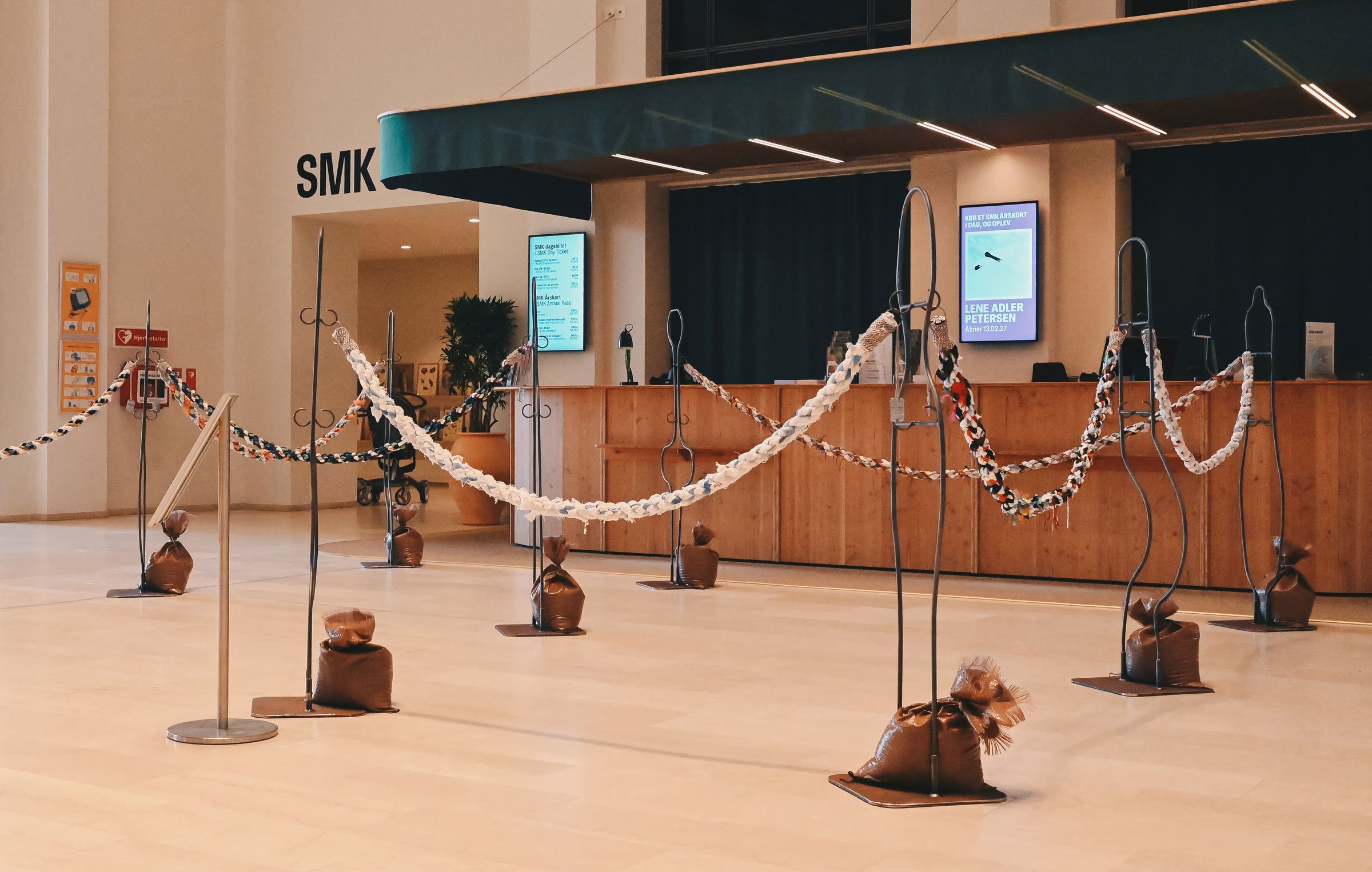 Bank & Rau: <i>We Fit In</i>, 2026. Foto: SMK