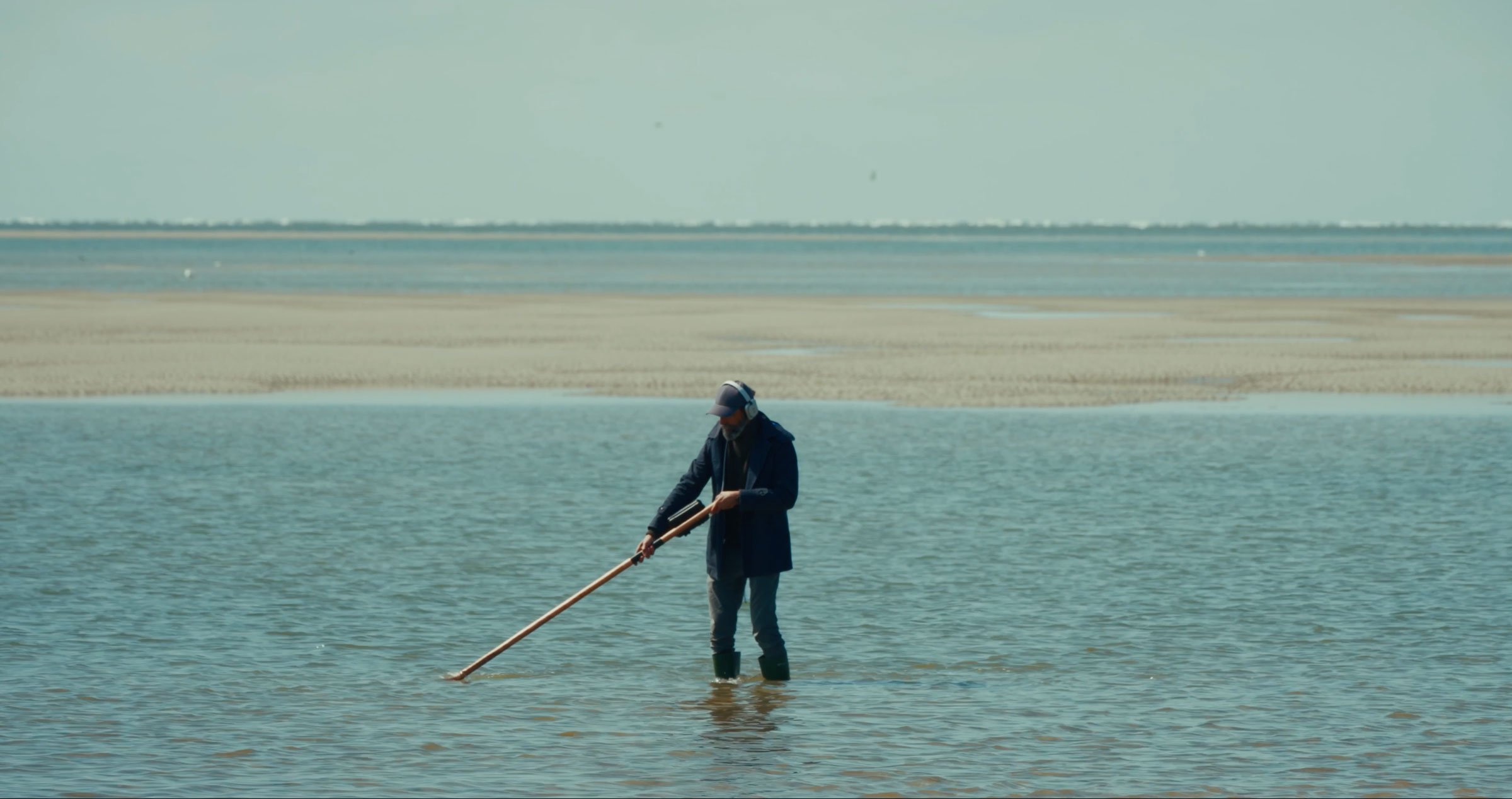 David Garcia, <i>Kystkalejdoskop</i>. Bringing In The Tide, Wadden Tide, 2026. Filmstill. Foto: Barsk Projects.