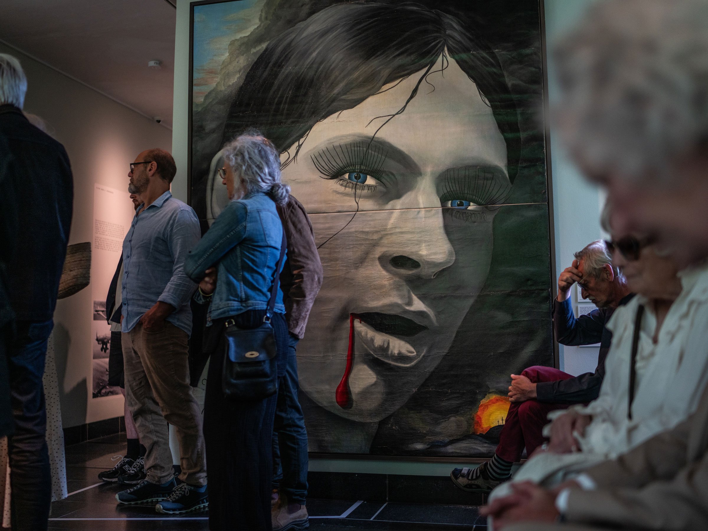 På hvis skuldre - Lars von Trier kuraterer, installationsview, 2026. Foto: Willumsen Museum.