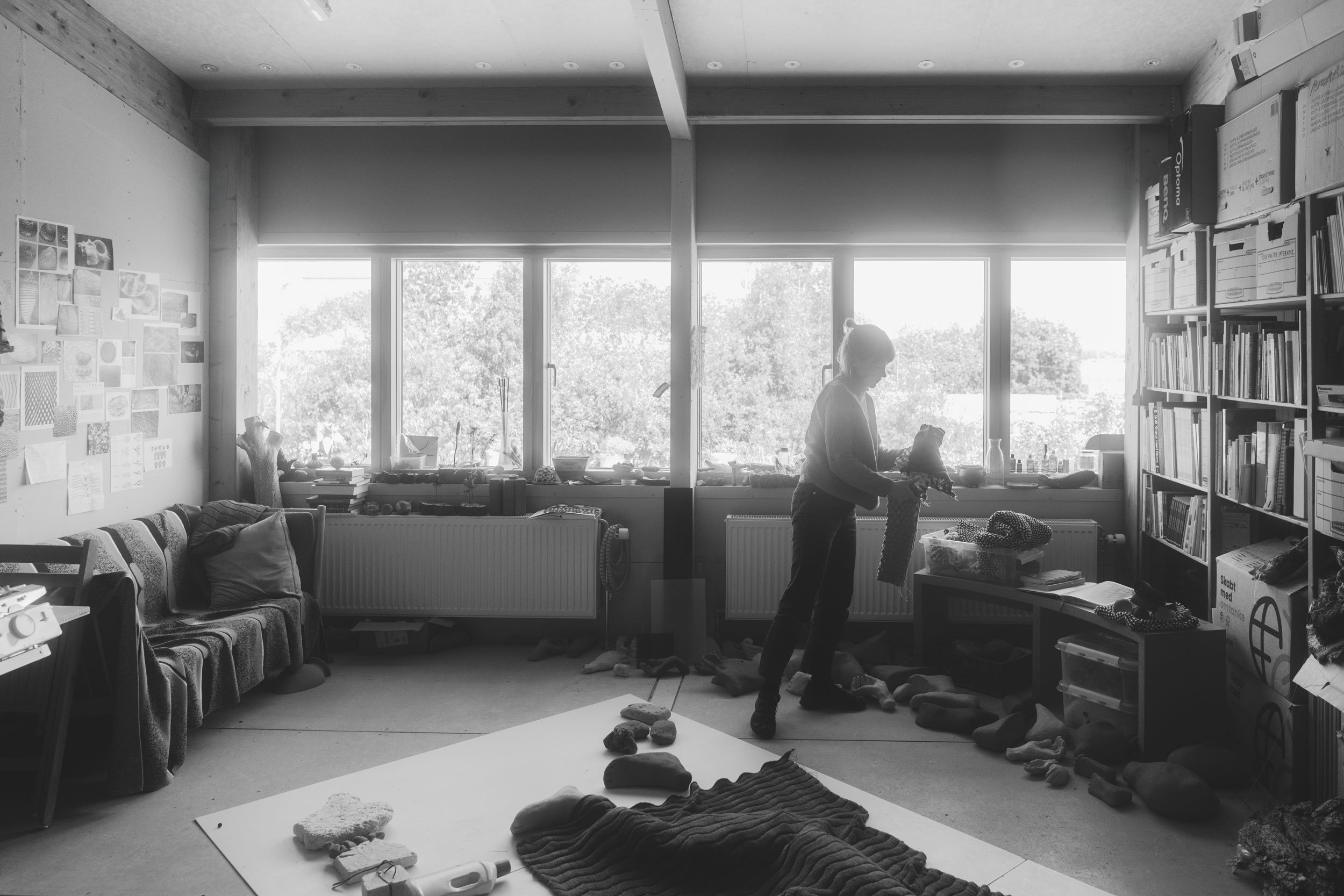 Amalie Smith i sit studio. Foto: Kavian Borhani