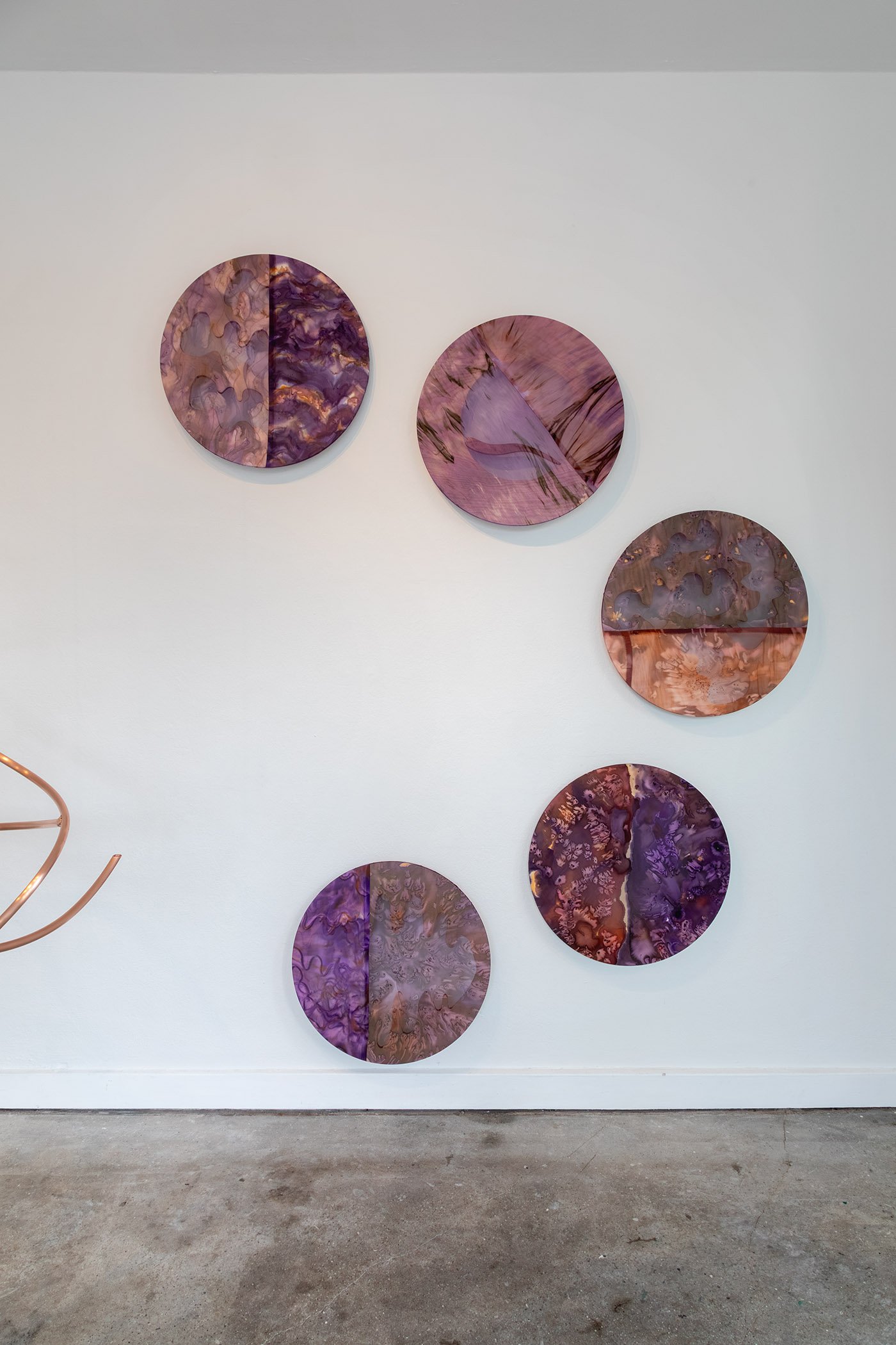 Louise Sparre, Violet Ultra, installationsview. Se! udstillings og projektrum, 2026. Foto: Morten Barker.