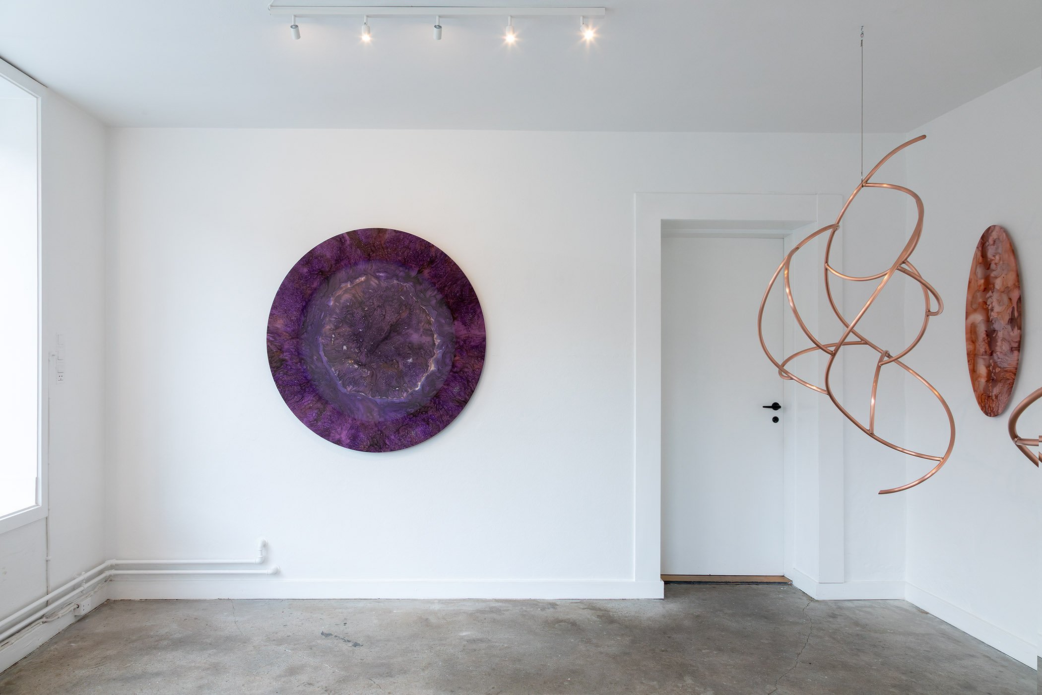 Louise Sparre, Violet Ultra, installationsview. Se! udstillings og projektrum, 2026. Foto: Morten Barker.