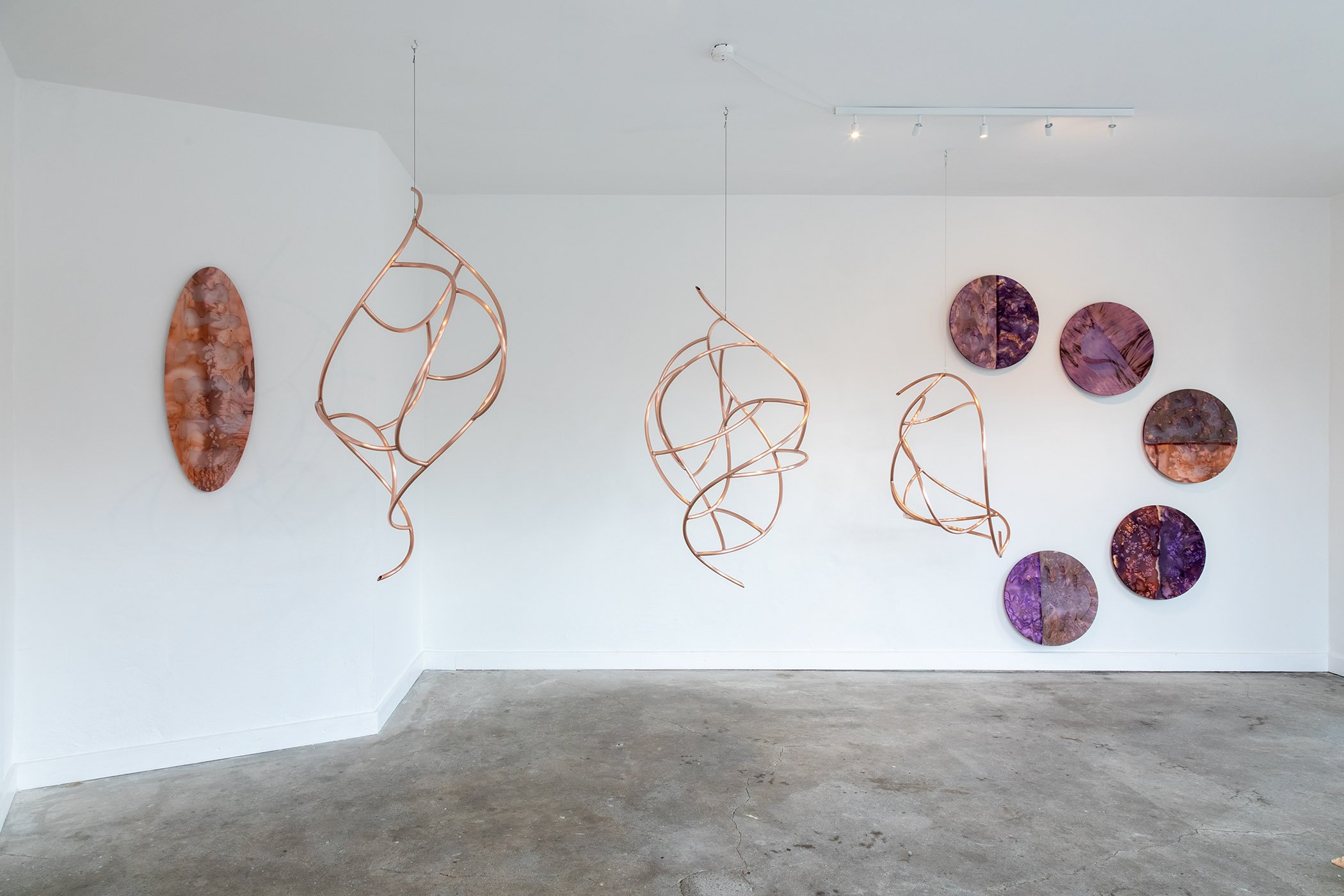 Louise Sparre, Violet Ultra, installationsview. Se! udstillings og projektrum, 2026. Foto: Morten Barker.