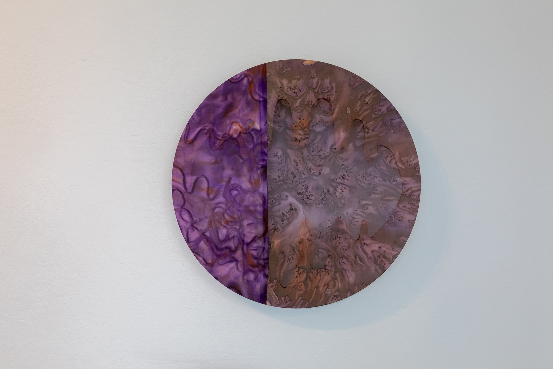 Louise Sparre, Violet Ultra, installationsview. Se! udstillings og projektrum, 2026. Foto: Morten Barker.