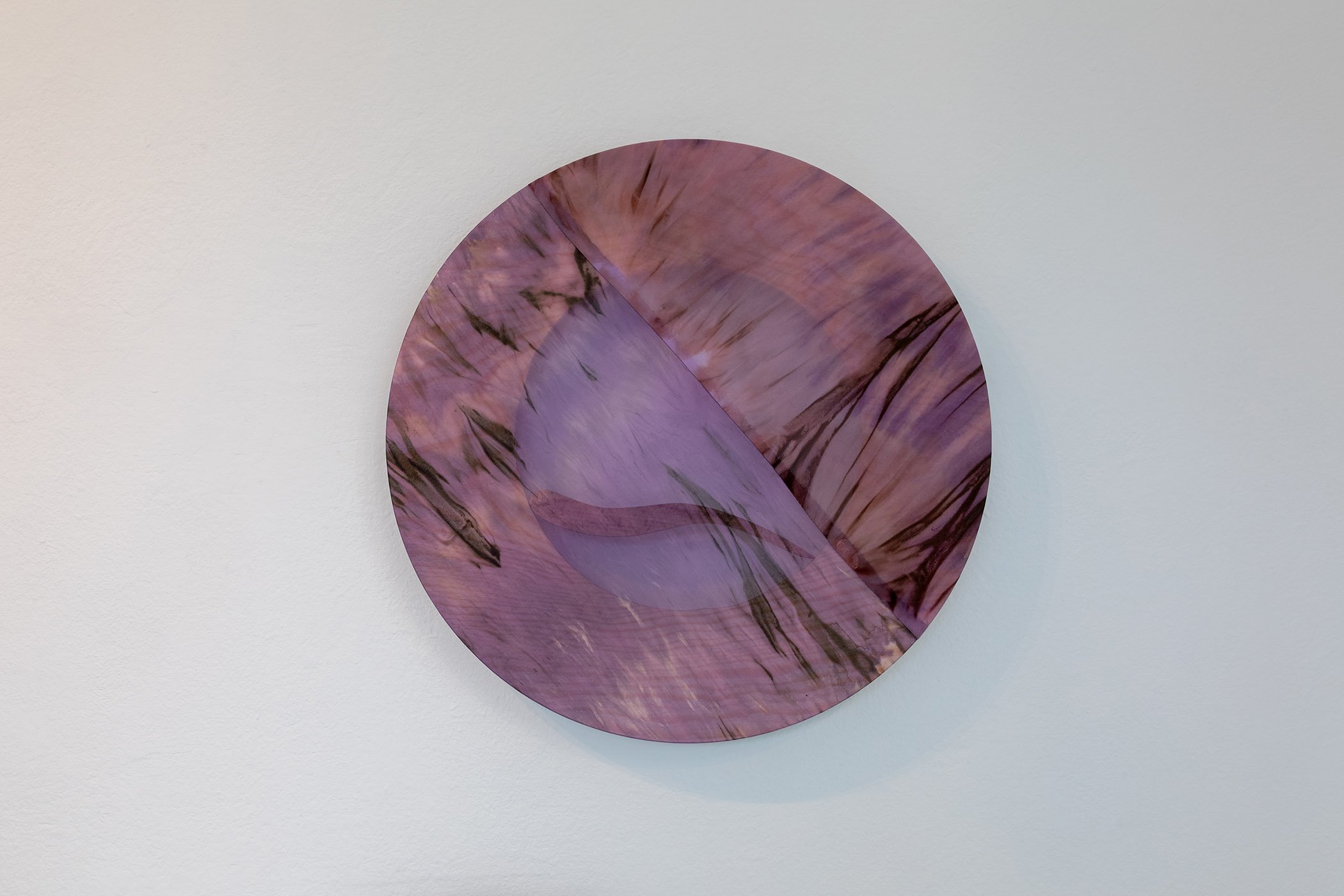 Louise Sparre, Violet Ultra, installationsview. Se! udstillings og projektrum, 2026. Foto: Morten Barker.