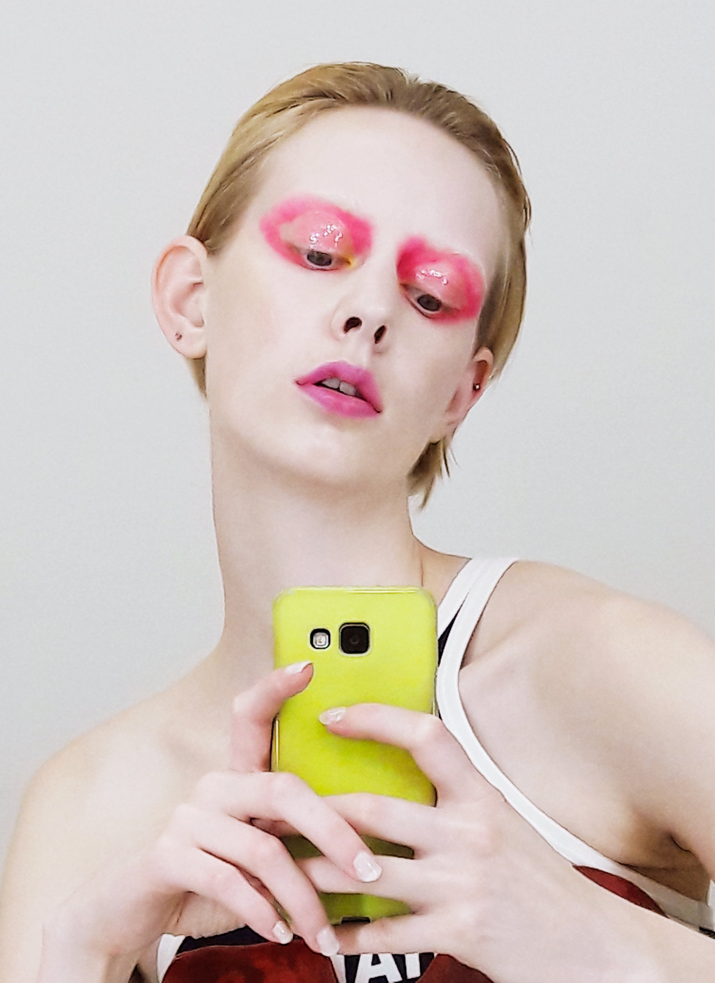 Matilde_Søes_Rasmussen_Mirror-_selfie_#1-(Hong-Kong)