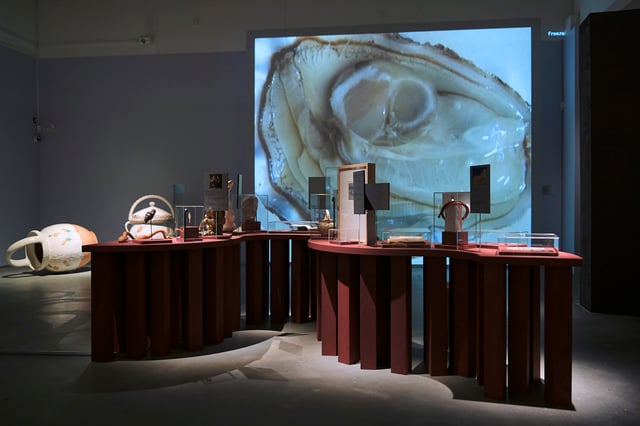 Installation view. Frugtbar, Vejle Kunstmuseum, 2025. Foto: Davy Denke, Rytter & Denke