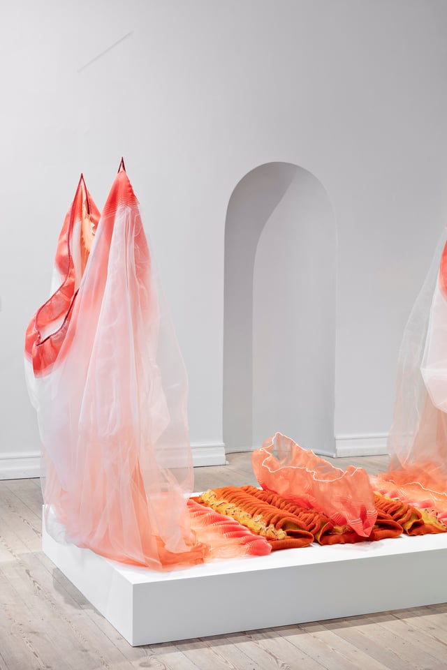 Drua Sif. Digital Echoes. Tekstilinstallation. Officinet 2025. Foto: Dorte Krogh.