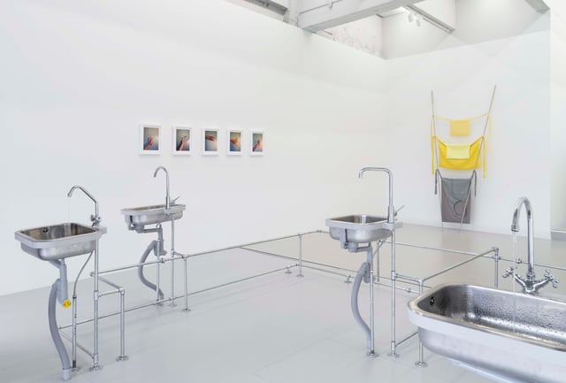 Hannah Toticki: A Million Times And More. Soloudstilling på Wilson Saplana Gallery. Foto: Anders Sune Berg.