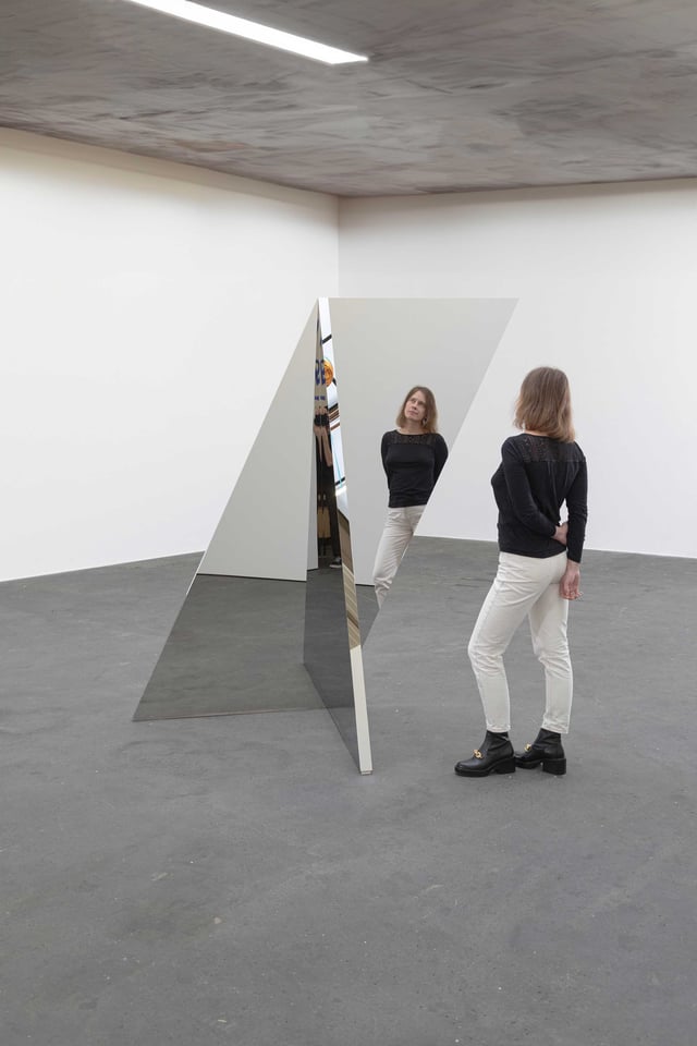 Jeppe Hein: <i>Geometric Mirrors VI</I>. Aluminium, stainless steel, high polished stainless steel (super mirror). Foto: Galleri Nicolai Wallner