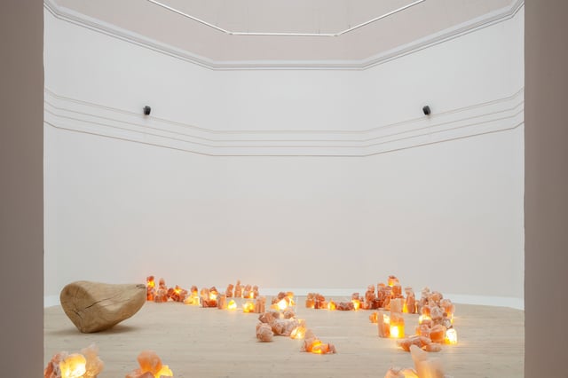 View fra udstillingen <i>Searching Through the Dark and the Light</i>. Foto: Jacob Friis Holm Nielsen.