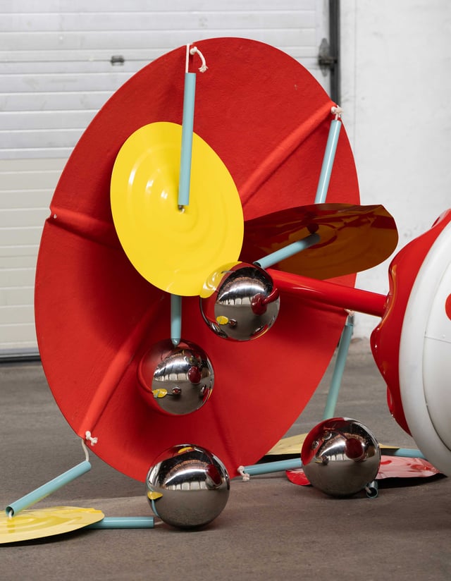 Detalje fra skulptur på udstillingen Your Cards Are Bleeding. Foto: David Stjernholm