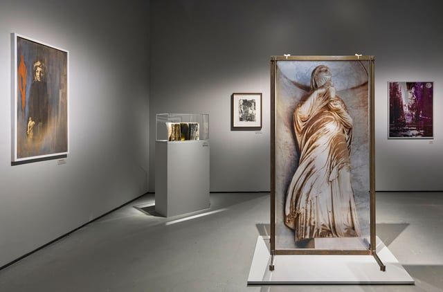 Installationsfoto fra udstillingen <i>Jytte Rex – Drømmen og den rasende latter</i> i Den Sorte Diamant – Det Kgl. Bibliotek. Foto: Anders Sune Berg.