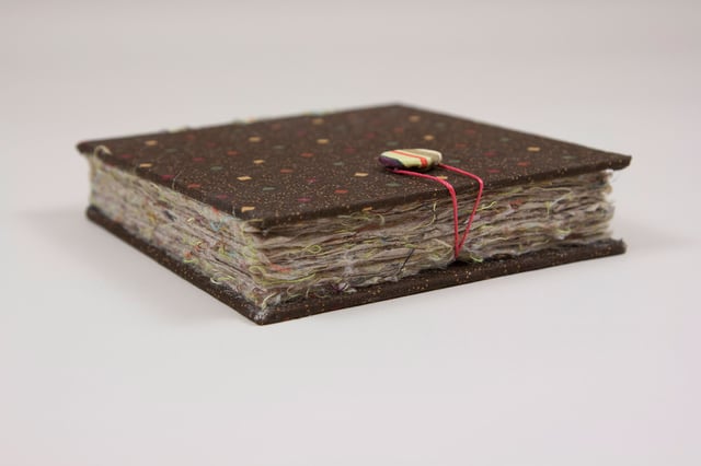 Fenneke Wolters-Sinke: <i>Blouse Book</i>, 2020 – Foto: Fenneke Wolters-Sinke.