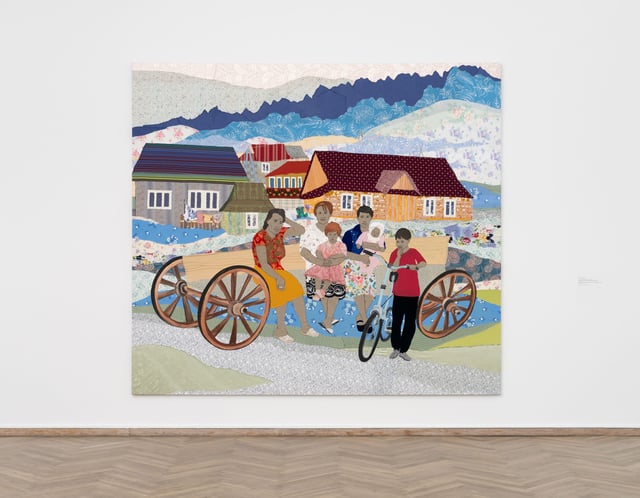 View fra udstillingen <i>Pani, so tradeł / Water that Wanders</i> af Małgorzata Mirga-Tas. Foto: David Stjernholm.