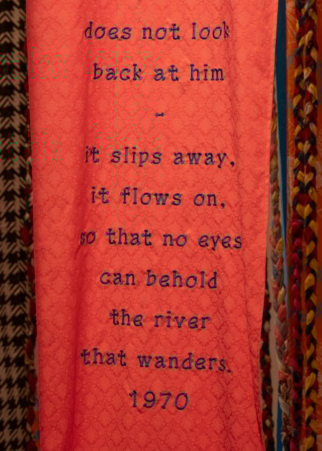 View fra udstillingen <i>Pani, so tradeł / Water that Wanders</i> af Małgorzata Mirga-Tas. Foto: David Stjernholm.