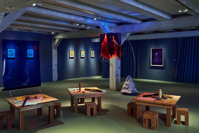 Installationsview fra Egill Sæbjörnssons <i>My Friend the Art</i>. Foto: Chris Calmer.