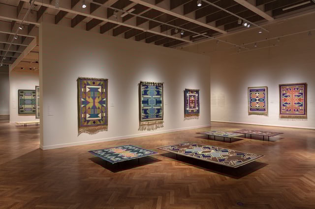 Installationsview fra udstillingen <i>Anna Thommesen: Vævninger</i>. Foto: SMK.