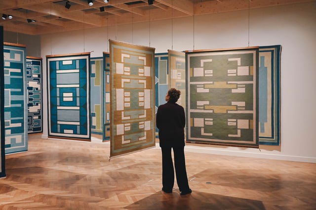 Installationsview fra udstillingen <i>Anna Thommesen: Vævninger</i>. Foto: SMK.