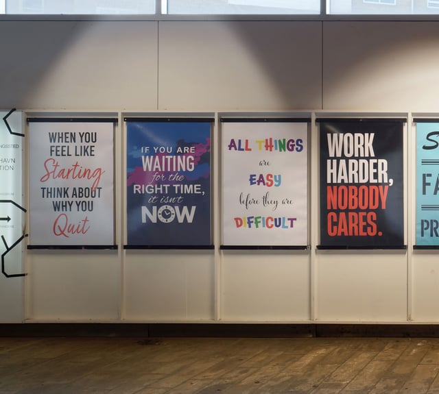 Anders Bonnesen: <i>Motivationsparalyse</i>, detalje plakatfrise. Foto: Sofus Graau.