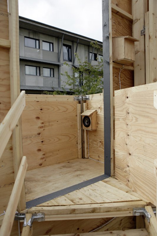 Søren Lose & Pernille Priergaard Worsøe: Betonbyens Farvel, 2012. (Pressefoto)