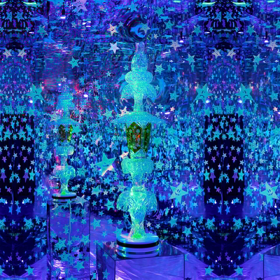 Del af installation af Noah Umur Kanber fra udstillingen <em>Super High End Underground </em>på Nikolaj Kunsthal i 2024. Foto: Brian Kure