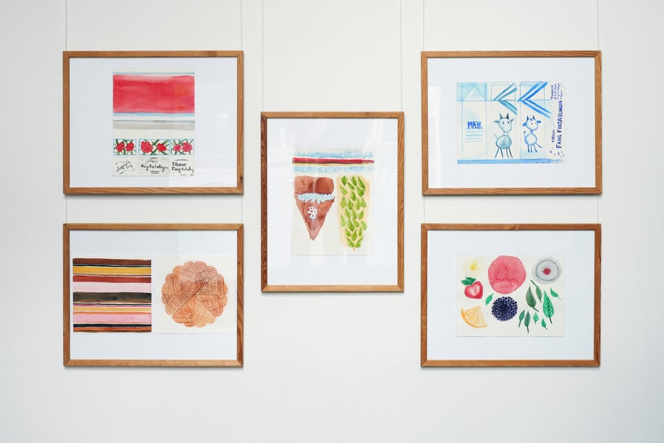 Håndmalet legemad af Lena Nicolajsen. Fra udstillingen <i>Den lille natur</i>, Vandrehallen Kunsthal, 2025. Foto: Thomas Degner