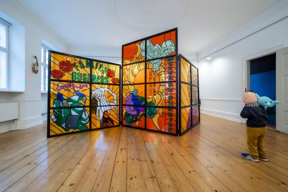 ihsan saad ihsan tahir: <i> Western Sunrise</i>, 2025. Fra udstillingen <i>LANDING 2026</i> på Kunsthal Kongegaarden i KorsørFoto: FABU